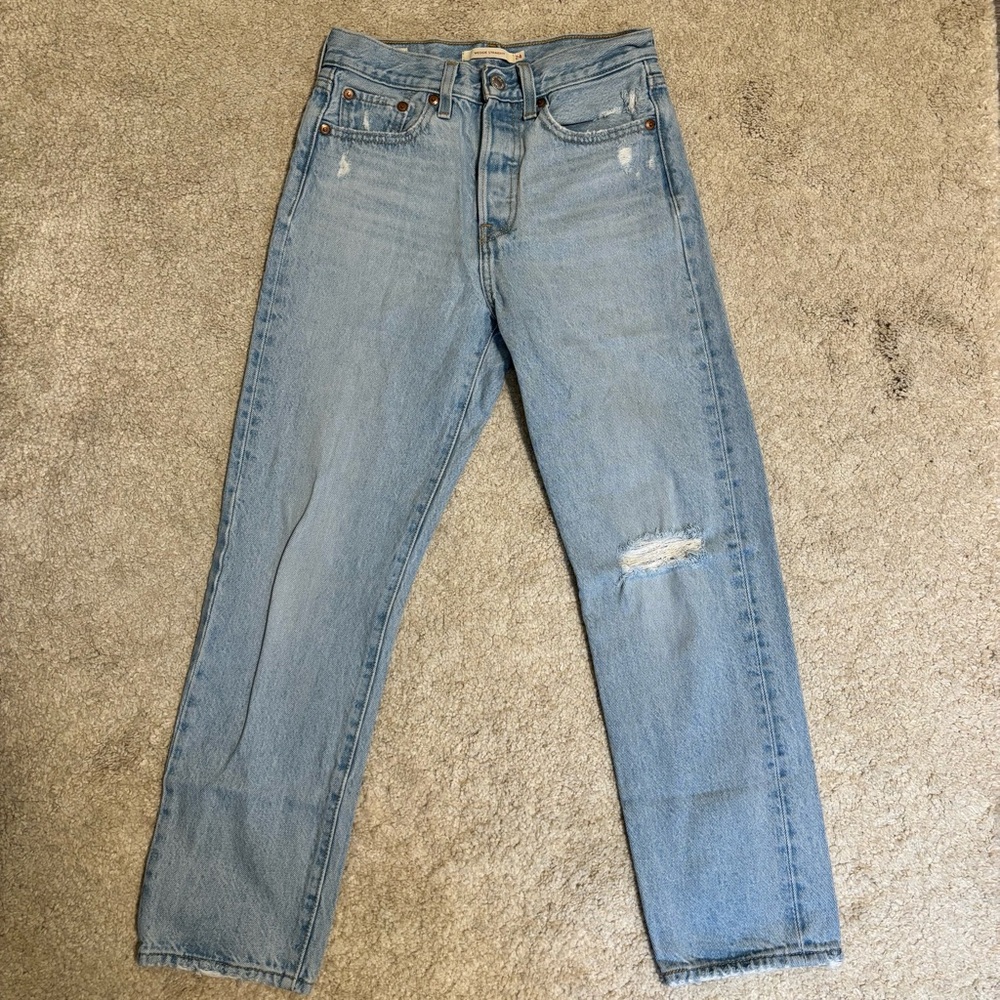 Levi’s Women’s Wedgie Straight Size 24